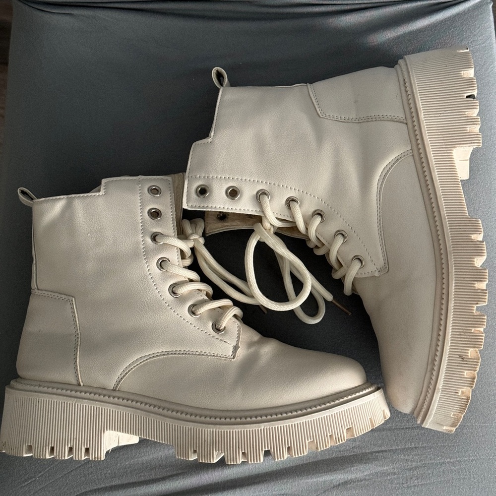 Women’s Combat Boots with Side Zipper & Lace Up